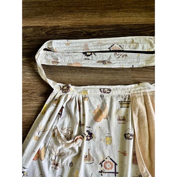 Vintage 1950s Half Apron Novelty Print Kitchen Knick Knacks Attached Hand Towel - Picture 4 of 13